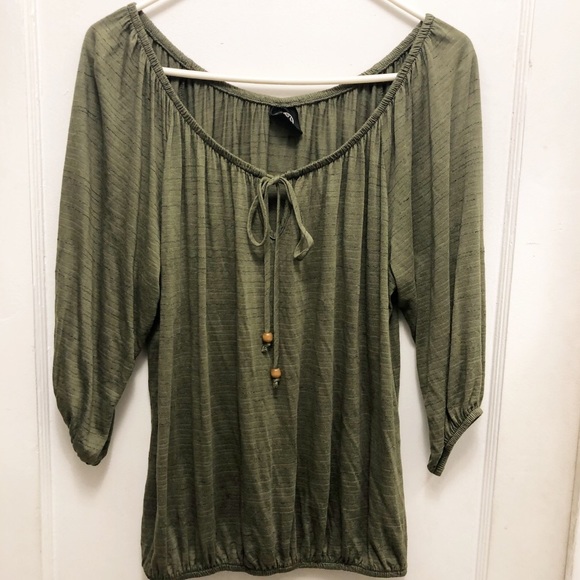 bobeau Tops - Bobeau 3/4 sleeve blouse. Color: Olive Green
